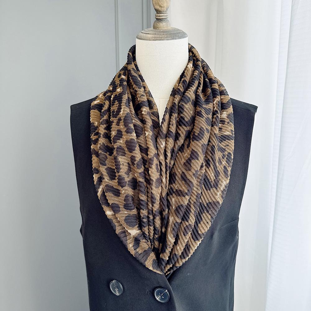 

Шарф с леопардовым принтом для женщин, осенне-зимний, в винтажном стиле, можно обернуть вокруг как шаль для тепла и защиты шеи.
