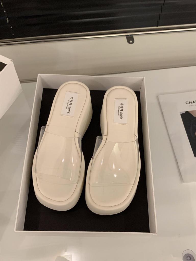 Muffin Thick-soled Cool Slippers Fairy Shoes 2025 New Summer Wear Slope Heel Heel Heightened Transparent Word with Sandals