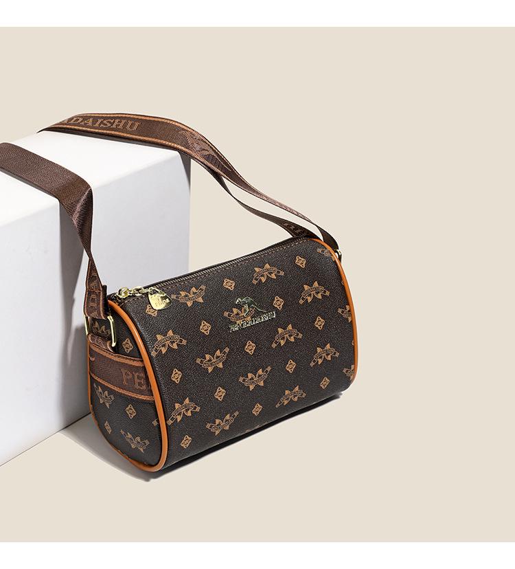 2024 Autumn Retro European & American Women's Classic Shoulder & Crossbody Pillow Bag