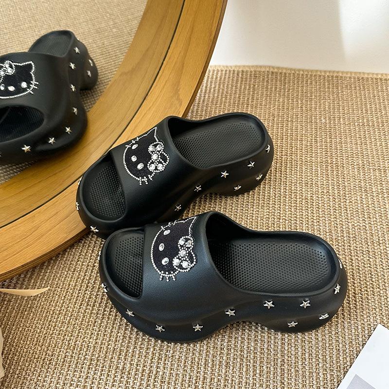 Klapki damskie na grubej podeszwie podwyższającej, jednosłowne, do noszenia wiosną i latem 2025, nowe buty z dziurkami, urocze małe klapki plażowe, fajne