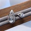 Birnenförmiger Wassertropfen Diamantring - Offenes Design für Damen mit unregelmäßigem Luxus-Stil, Hochwertiges Nischen-Accessoire.