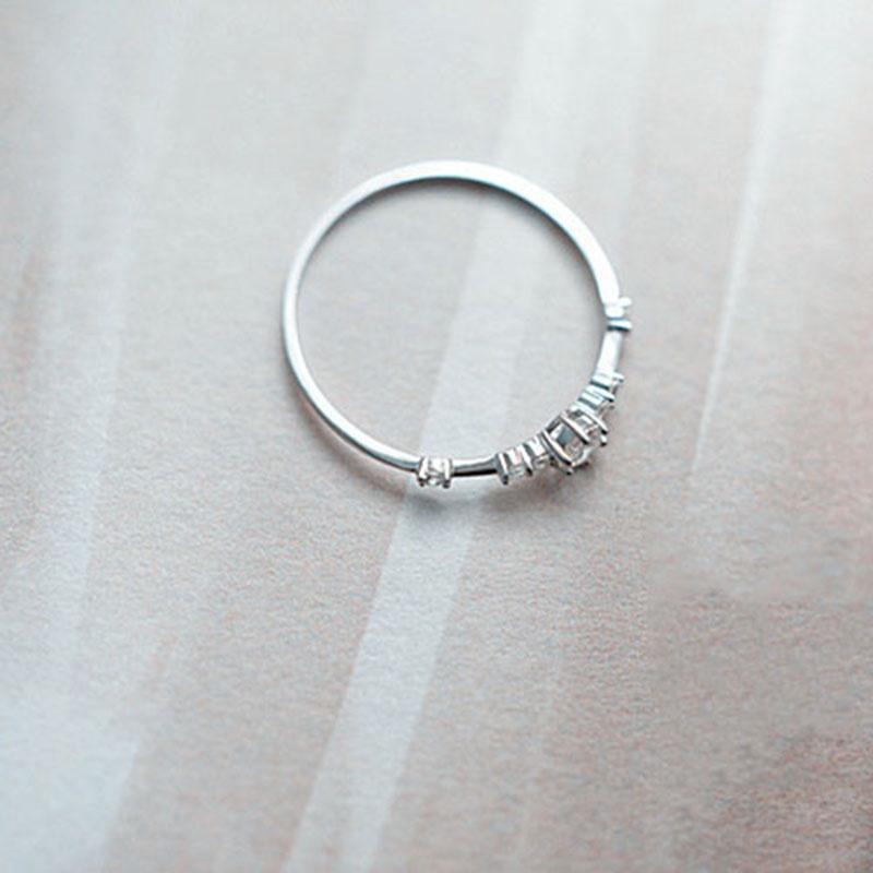 Premium Quality Women Simple Elegant Mini Crystal Eternity Engagement Ring