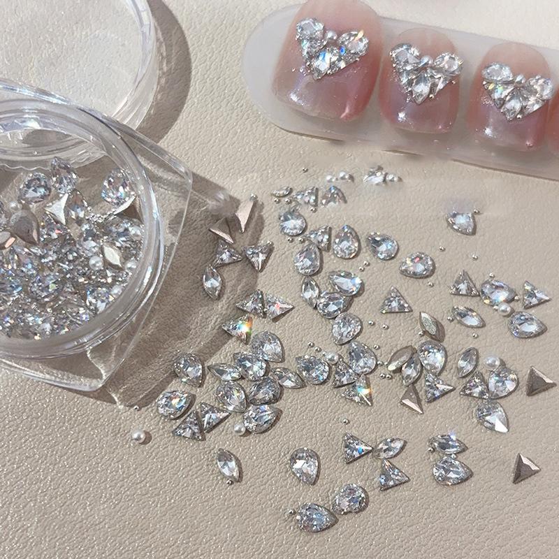 1Box Love Butterfly Zircon Diamond Super Flash Material Package Set Flat Bottom Inverted Edge Nail Accessories Small Accessories