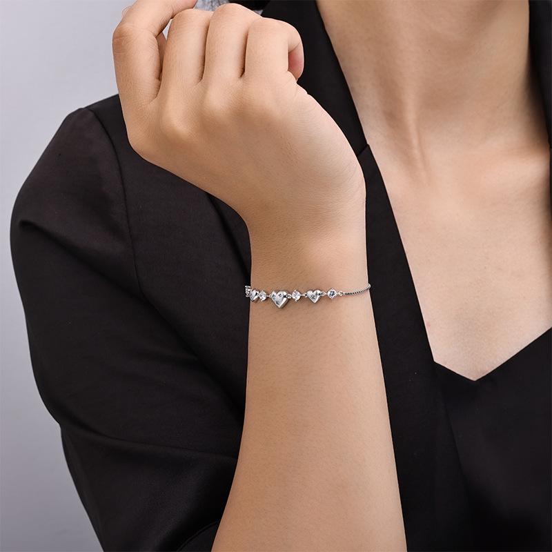 Elegant Zircon Heart Drawstring Bracelet - Luxurious, High-End Jewelry for Women