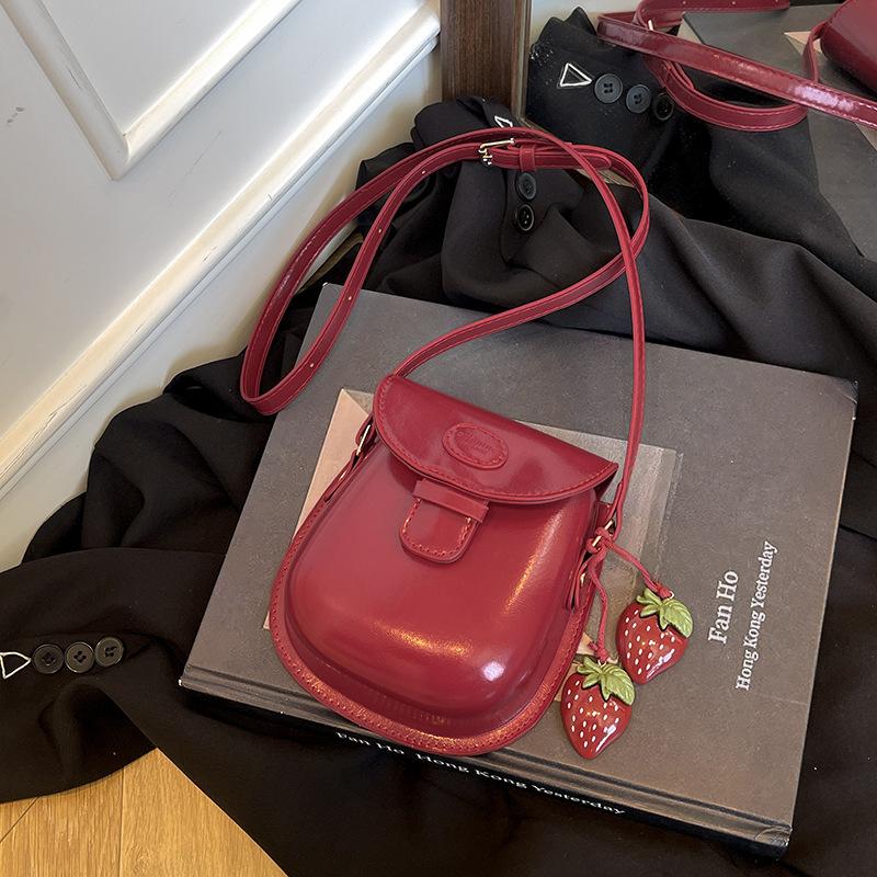Retro Oil Wax Leather Saddle Bag For Women Elegant Flap Buckle Handbag Adjustable Strap Crossbody Bag Casual Daily Tote