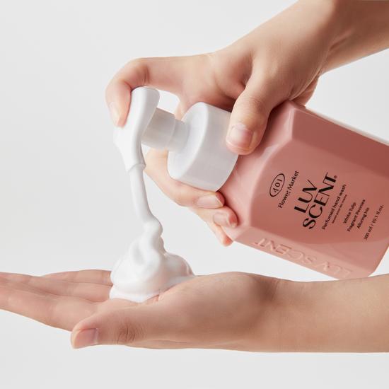 LUV SCENT Hand Wash 300ml (Choose 1 of 2 types) (White Shirt/Flower Market)