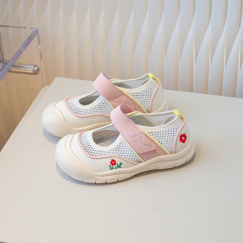 

2025 spring and autumn new children s sports shoes girls anti-collision sandals mesh breathable soft sole non-slip casual shoes single shoes 25 [Inner length 15.5cm]