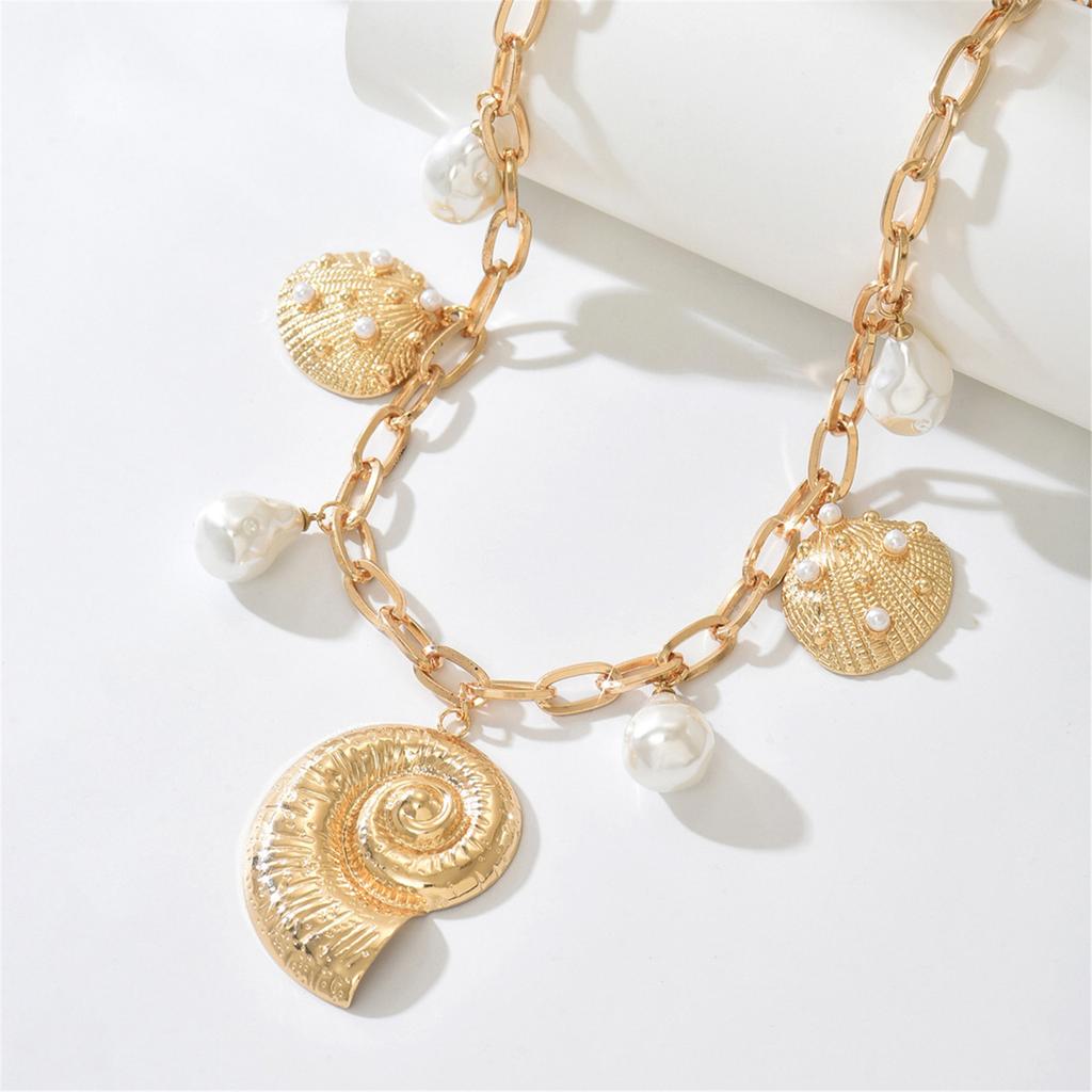 Bohemian Pearl Shell Pendant Necklace Adjustable Beach Jewelry Fashion Layered Chain For Women Vacation Layering Piece