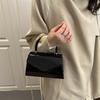 Solid Color Patent Leather Texture Highend Sense Niche Elegant Women's Casual Handbag Commuter Messenger Bag