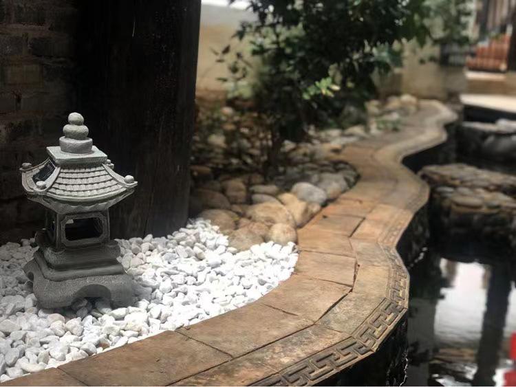 Zen Solar Stone Pagoda Lantern - Outdoor Resin Ornament for Garden and Courtyard Decor