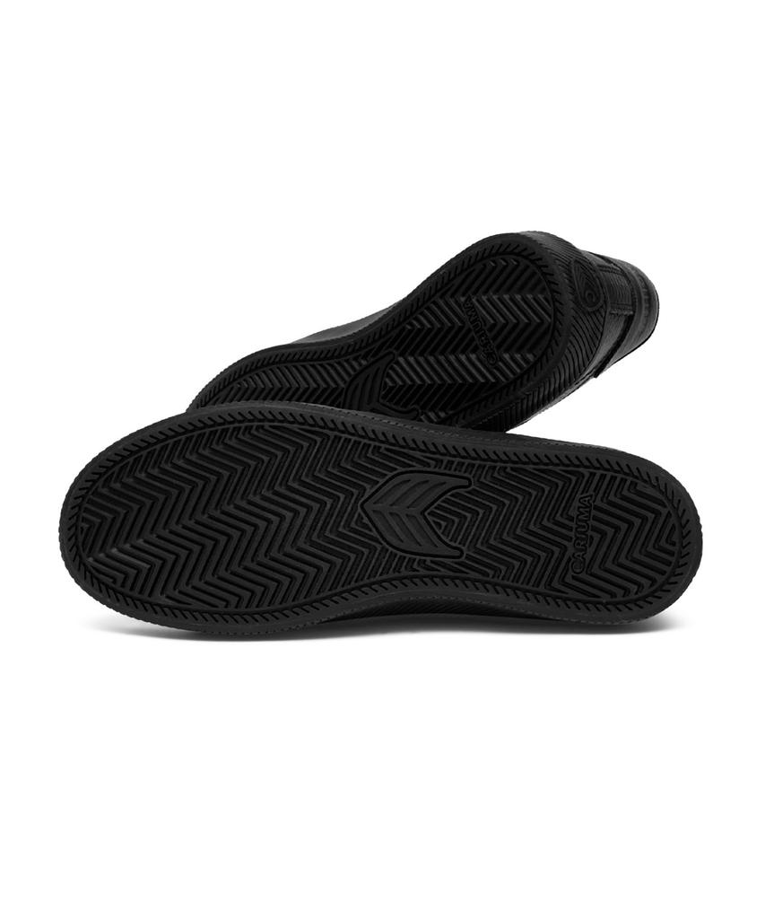 Cariuma Salvas All Black Premium Leather