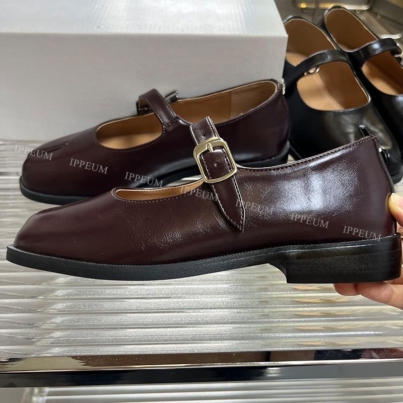 Módní IPPEUM Tabi boty baleríny boty s rozdělenou špičkou nadměrná velikost 44 mokasíny hnědé boty černá kůže dámské Mary Janes Tabis