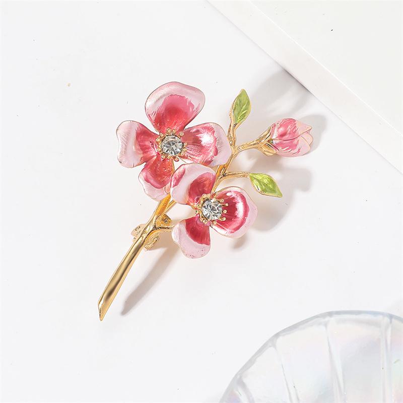 Cute Colorful Peach Brooch for Women Fashion Sweet Enamel Pin Flower Lapel Pin Casual Weddings Clothes Jewelry Gift