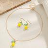 Conjunto de Collar y Pendientes de Limón Fresco, Cadena para Clavícula de Fruta de Verano con Goteo de Aceite, Estilo Dulce y Juvenil Dos Piezas Accesorios para Orejas