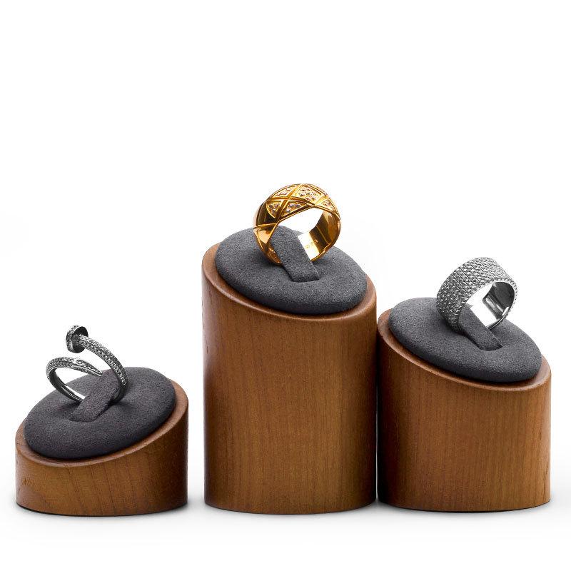 Solid Wood Ring Display Stand Creative Cylinder Slant Jewelry Props 3-Piece Ring Holder Set