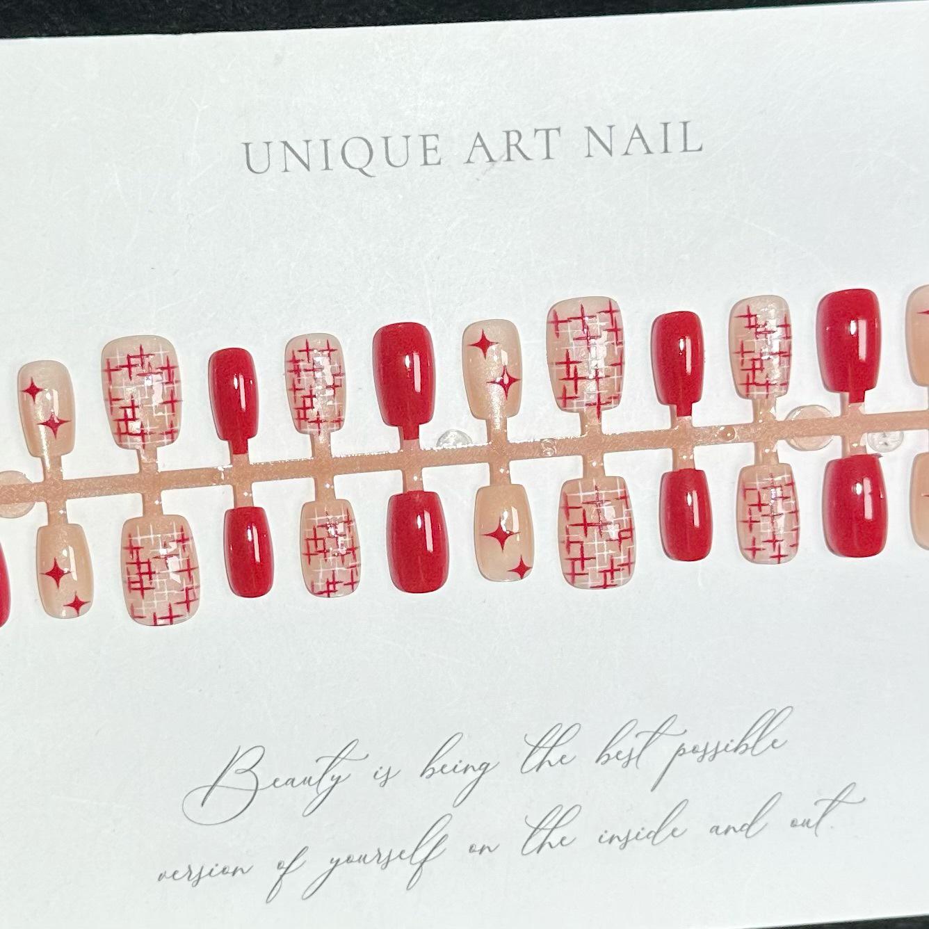 

Бордовые накладные ногти Coco с отбеливающим эффектом - Наклейки с твидовой текстурой Gentle Heiress