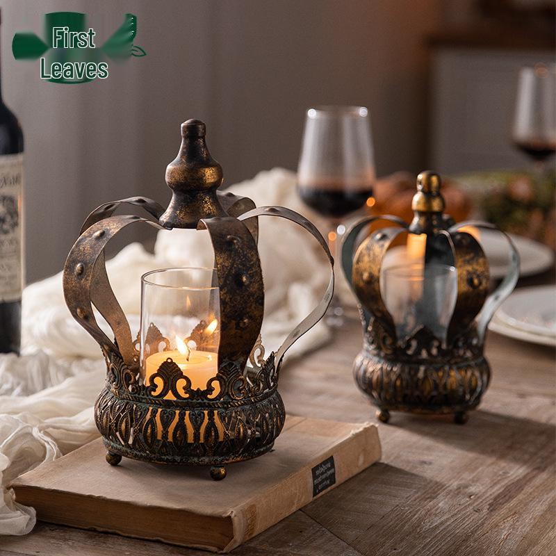 French Crown-Shaped Hollow Candlestick: European Retro Tabletop Ornament for a Cozy B&B Atmosphere