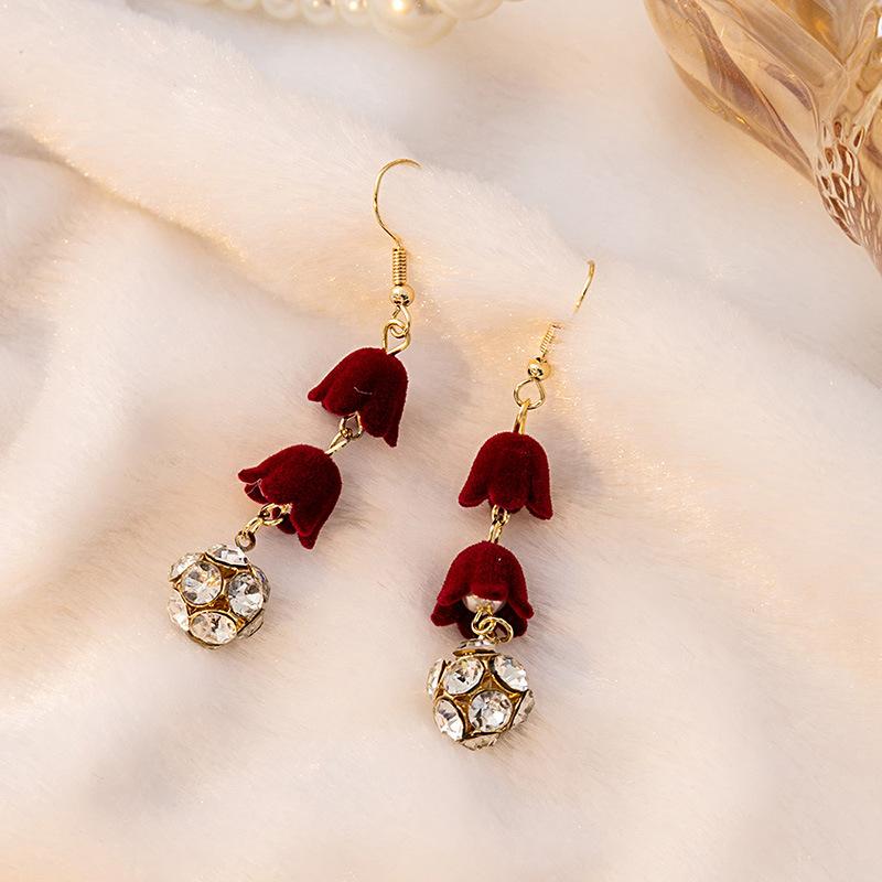 Herbst und Winter Retro Bordeauxrote Schleifenohrringe, Rote Beflockte Herzohrringe, Runde Zirkonohrringe für Damen