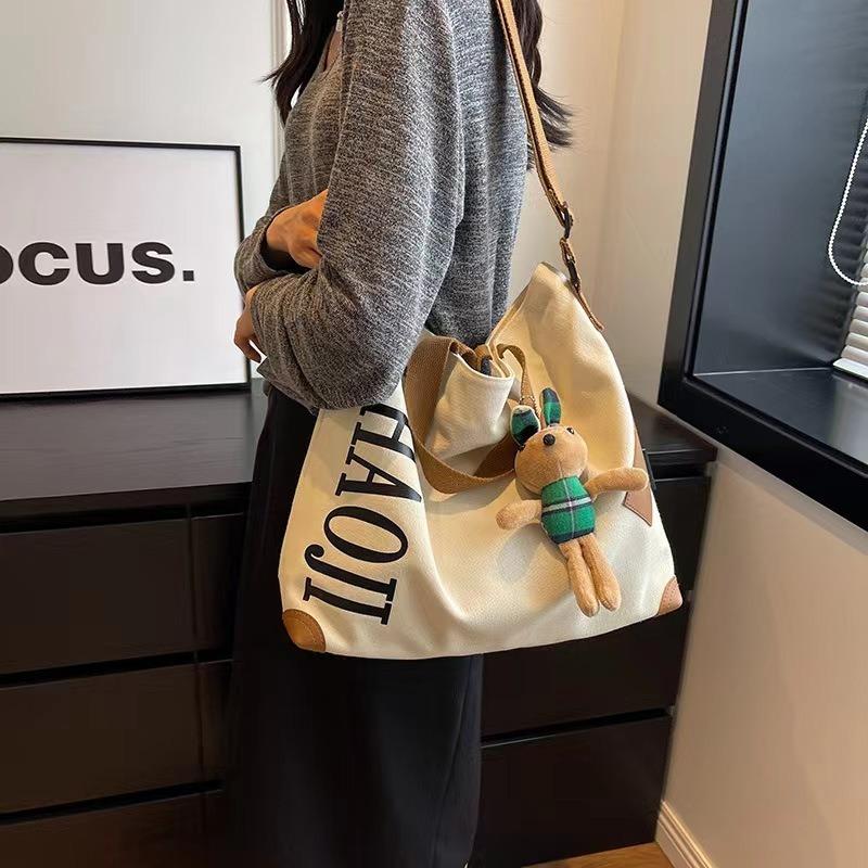 Fashiable Handbag with Letter Printing, Japanese Shoulder Bags, College Style, Large Capacity Suitable for Commuting and Class