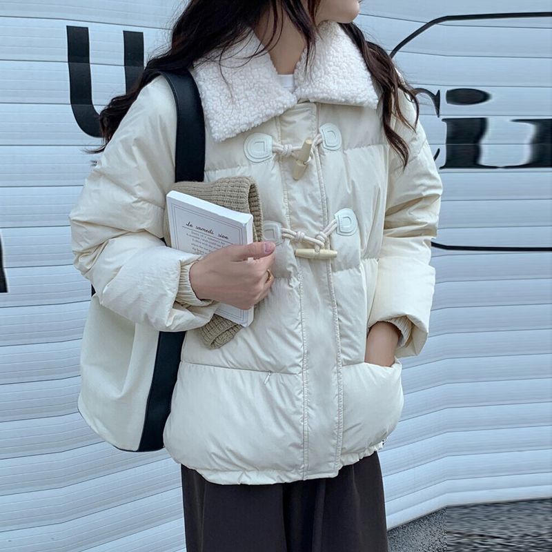 Fashionable and Warm Women's Short Coat with Horn Buttons and Lamb Wool for Winter
