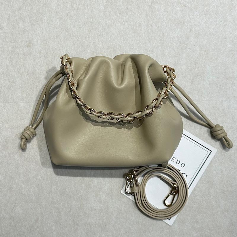 New leather drawstring lucky bag fashion trend pleated cloud bag small cute messenger bag celebrity bucket bag
