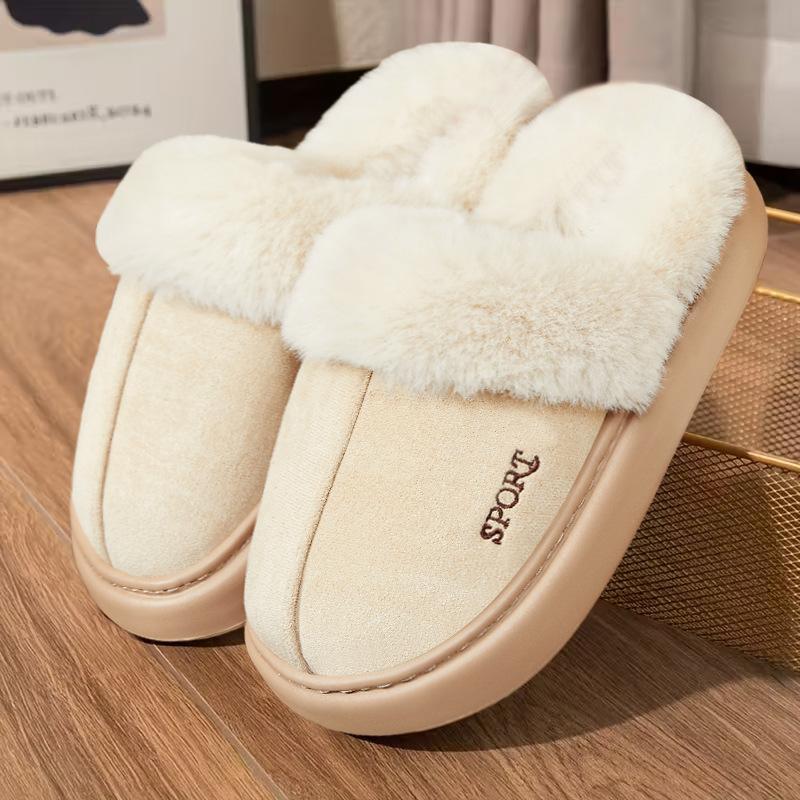 Home cotton shoes are sent on behalf of others, warm in winter, fluffy shoes, plush slippers, one pedal and half dragging comfortable cotton slippers.