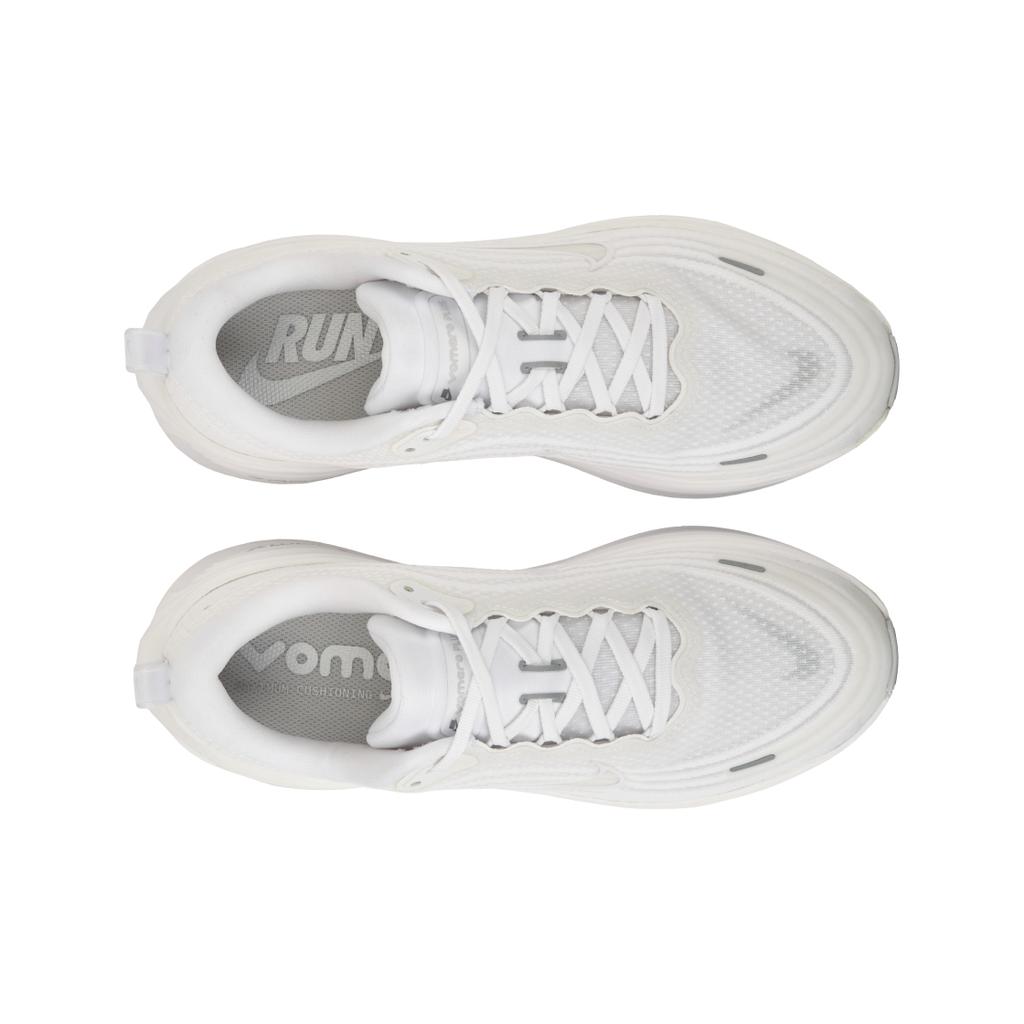 Nike Vomero Plus White Metallic Silver Men Sneakers Light-Smoke-Grey Vast-Grey HV8150-102