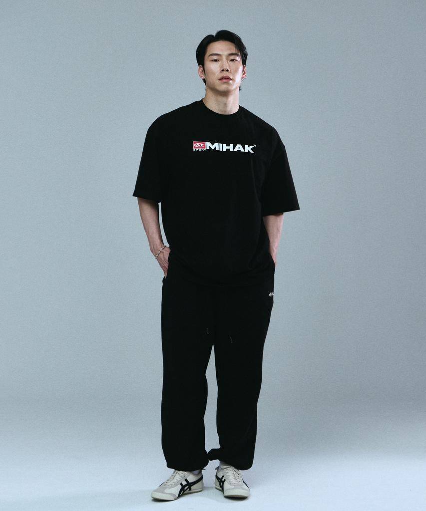 Mihag Sports Emblem Oversized T-Shirt (Black)