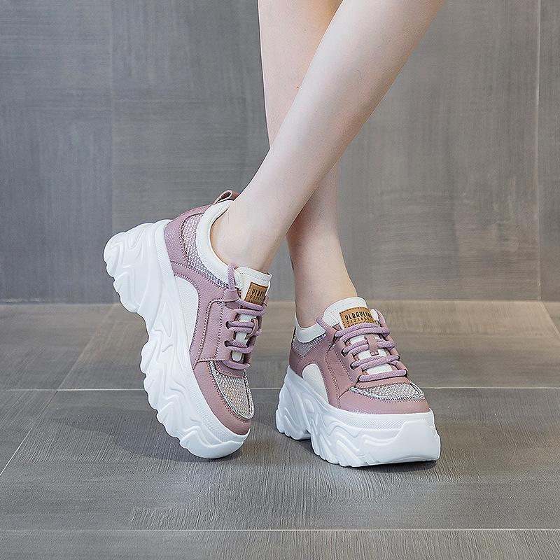 Summer Douyin popular women's shoes 2025 new mesh breathable casual shoes women's inner height increase thick sole dad shoes low top