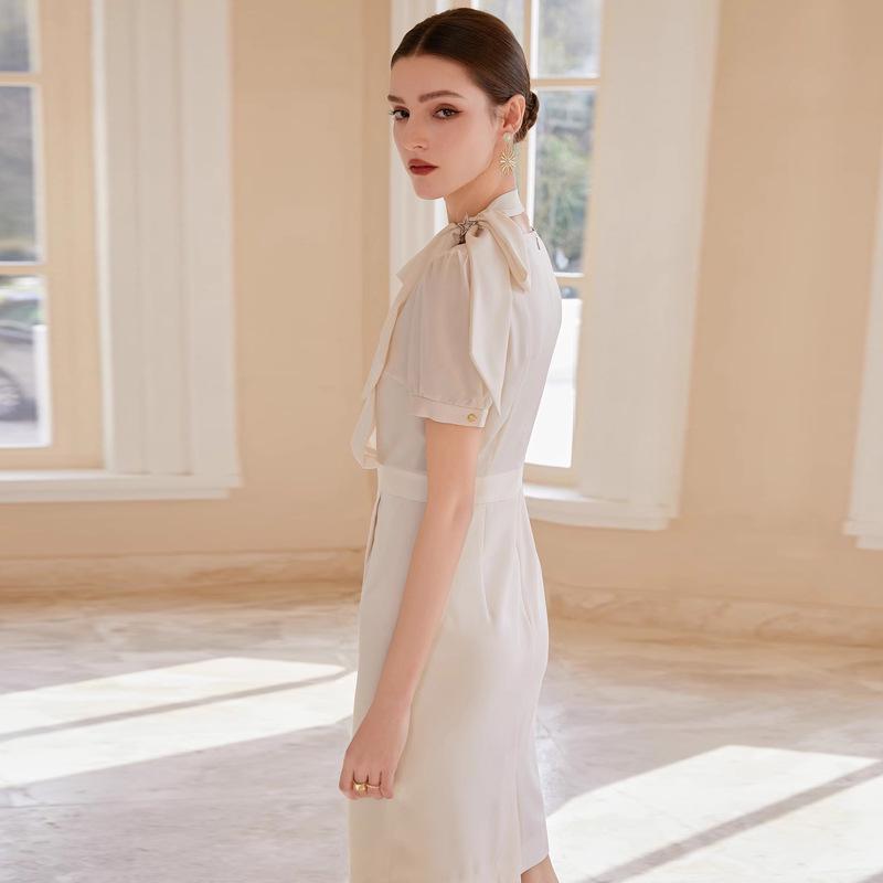 Goddess Style Slimming Lace-Up Stand Collar Dress with Figure-Flattering Patchwork and Fake Two-Piece Design