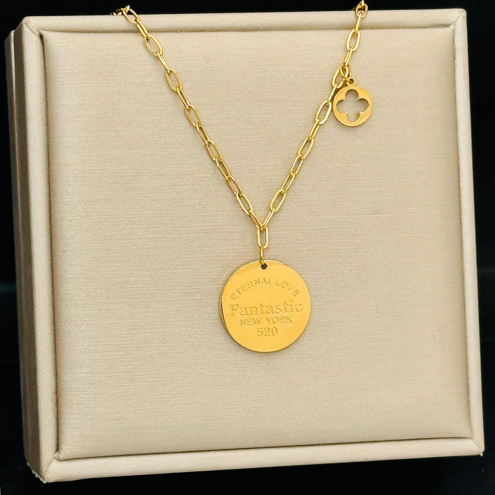 

Ladies Luxurious Letter Roundel Pendant Necklace one size золотой