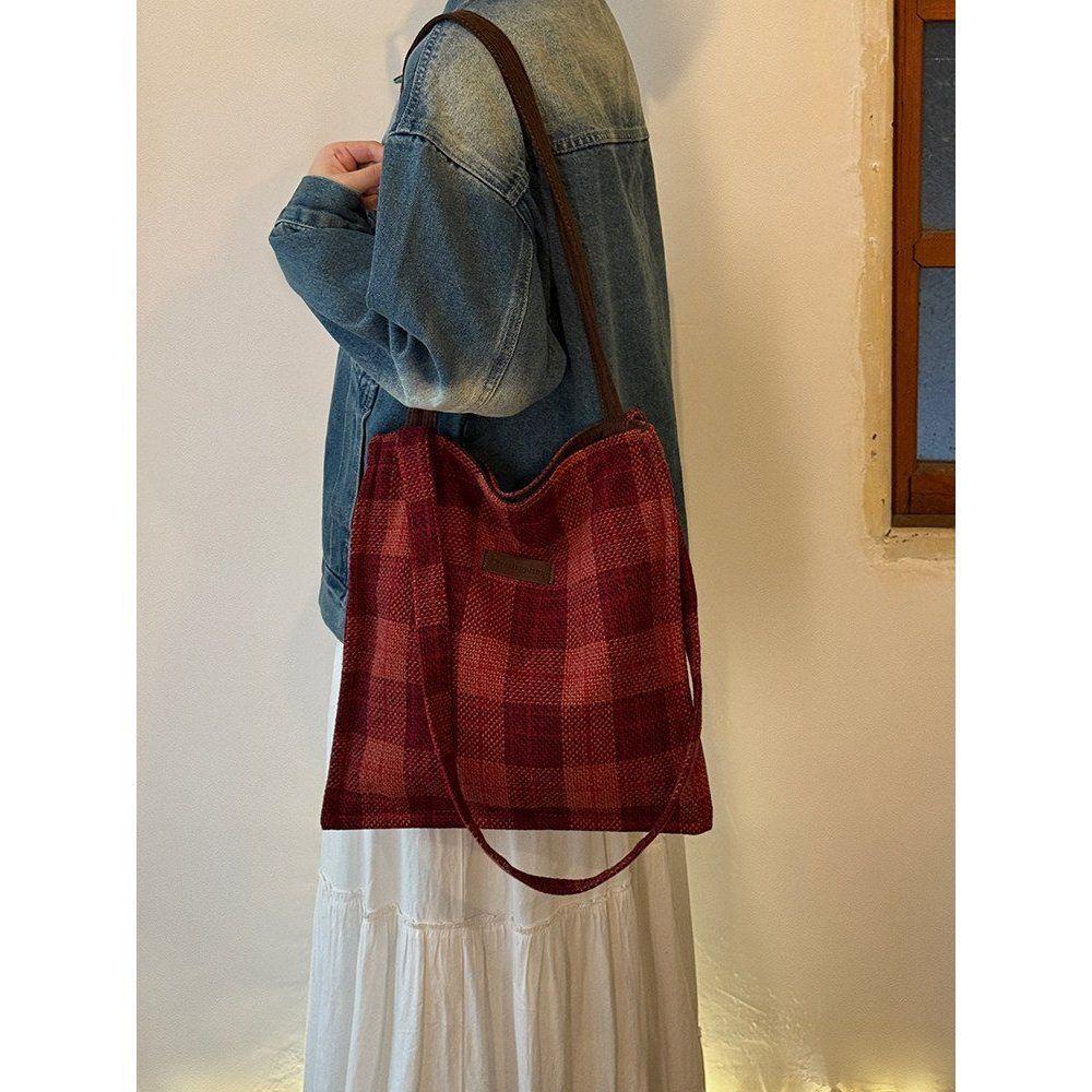 Leisure Bag - Large Capacity, Single Shoulder, Crossbody Bag, Unique and Versatile Tote Bag
