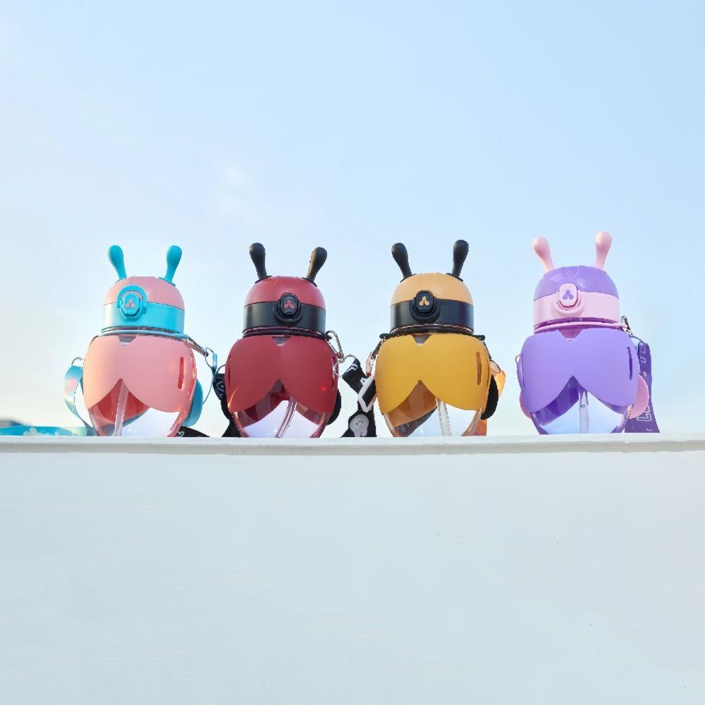 

600ml Straw Cup Cartoon Water Bottle Drinkware Little Bee Water Cup Outdoor жовтий