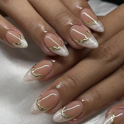 24 Pieces Short Almond Shape Press On Nail Glossy White French Tips with 3D Gold Line Decoration Artificial Nail