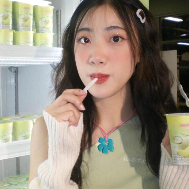 Hollow Flower Charm Necklace Acrylic Flower Necklace Adjustable Flower Pendant Necklaces Jewelry for Womens Girls