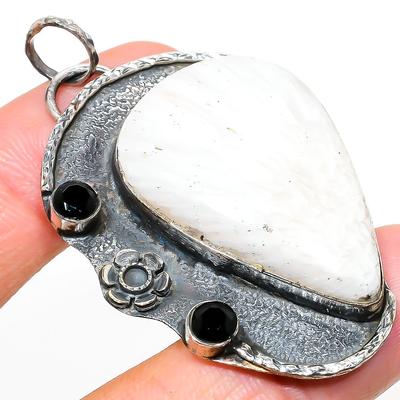 Natural Scolecite, Spinel Gemstone 925 Sterling Silver Pendant 2.40" y2O56