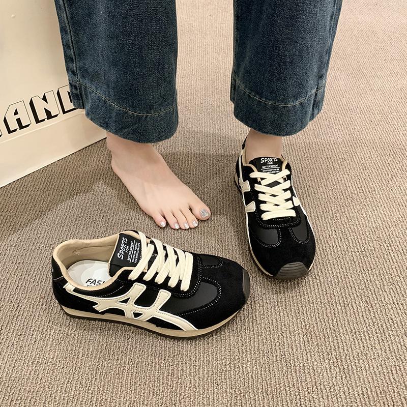 New Fashionable Versatile Flat-bottomed Breathable Casual Women's Shoes Board Shoes Autumn Shoes Round Head Lace-up
