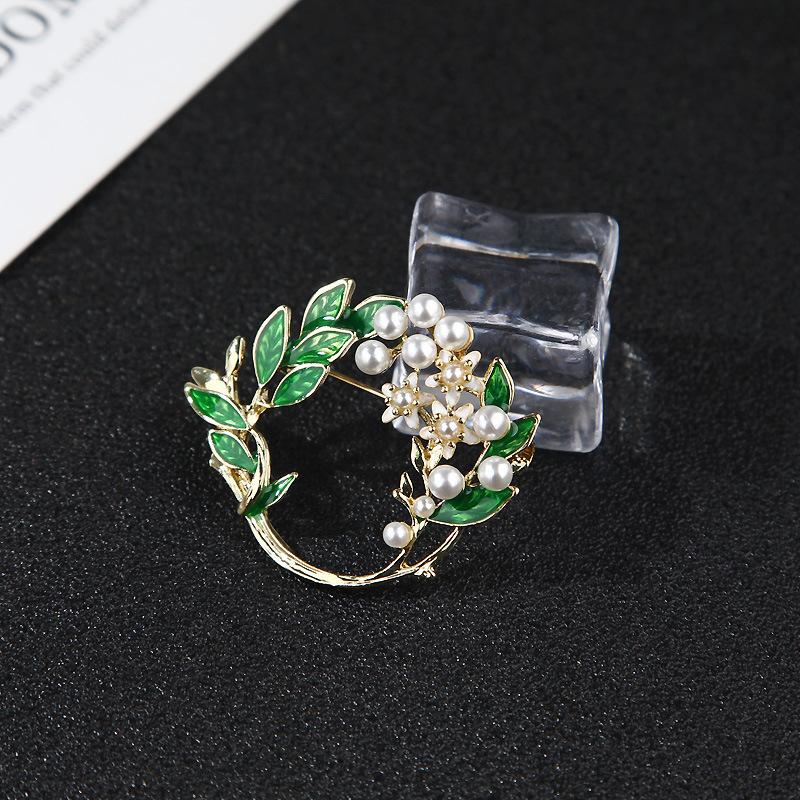 Fashion Alloy Gardenia Ladies Brooch