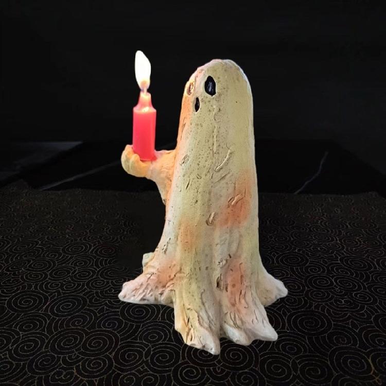 Ghostly Halloween Resin Specter Sculpture for Indoor and Outdoor Terrifying Desktop Decoration Ornament for Parties