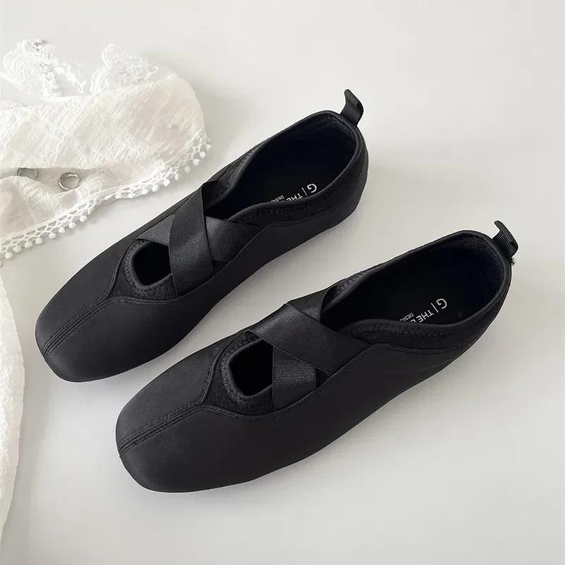 Fashion 2025 New Women's Ballet Slippers Pink Soft Sole Shallow Heel Round Head Fiberglass Fabric Retro Style Low Heel