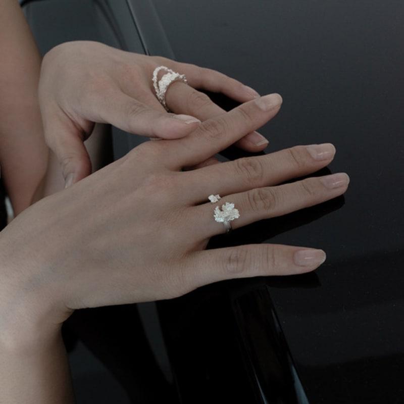 Mouvebament White Snow Ring_Silver 925