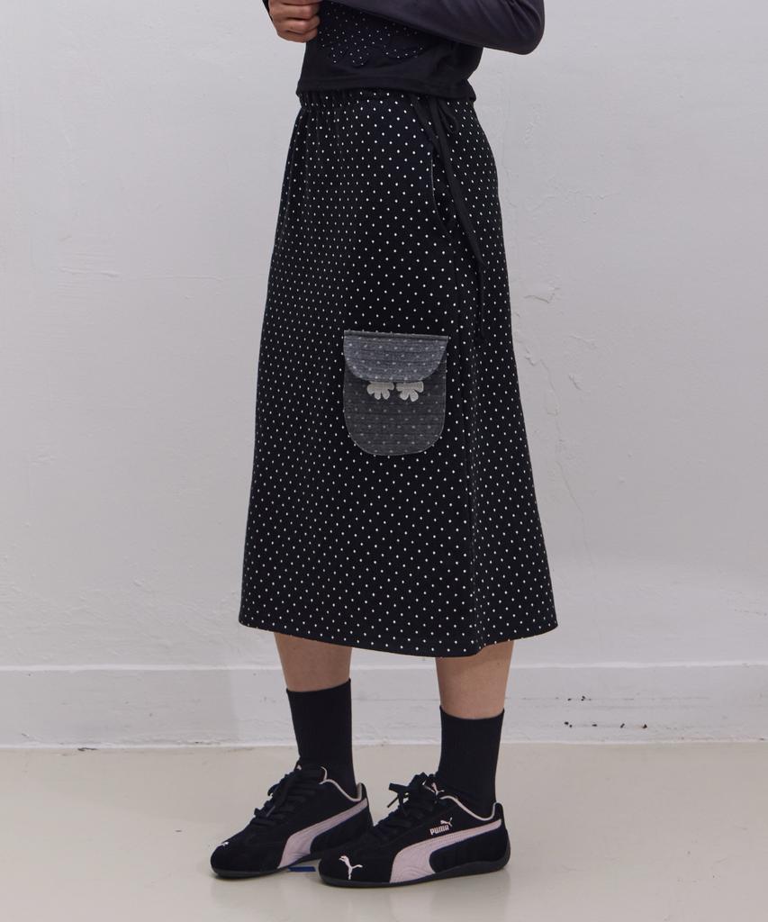 Ebeulisi Dot Pocket Sweat Skirt (Black)