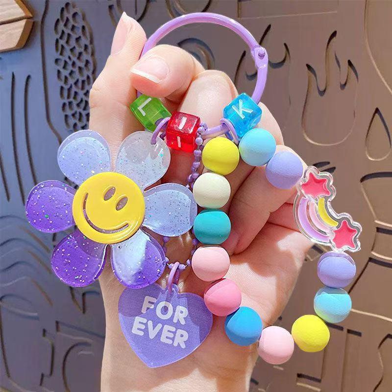 Smiley Face Sunflower Beaded Keychain Bracelet: 7-Color Design for Women & Couples, Bag Charm, Car Pendant Gift.