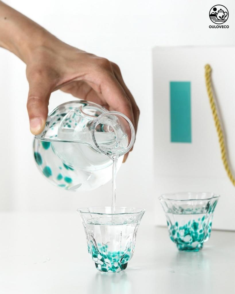 OULOVECO Sake Set, Crystal Glass Sake Bottle (1) + Sake Cups (2), Colorful Design, Keeps Sake Cold, Japanese Sake Glass Set, Gift Item (Blue)