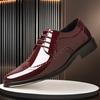 Glänzende Lackleder Brogues Perforiert Geschnitzt Formelle Anzugschuhe Schnürung Mode Junge Männer Bräutigam Hochzeitsfeier Lederschuhe