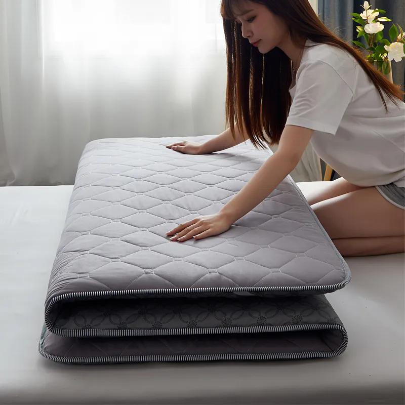 WTEMPO Double-sided Four Seasons Available Foldable High Quality Soft Mattress Thick Bedroom Bed Sheet Tatami Pad School Dormitory Bed Mattress Pad