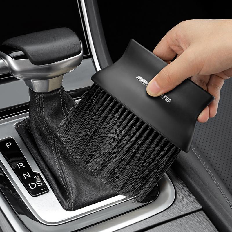 1PCS Car Dedusting Brush Air Outlet Cleaning Brush Auto Styling For Mercedes Benz AMG W212 W205 W246 W177 W176 W213 GLC GLE GLS ML Welcome Laser Lamp