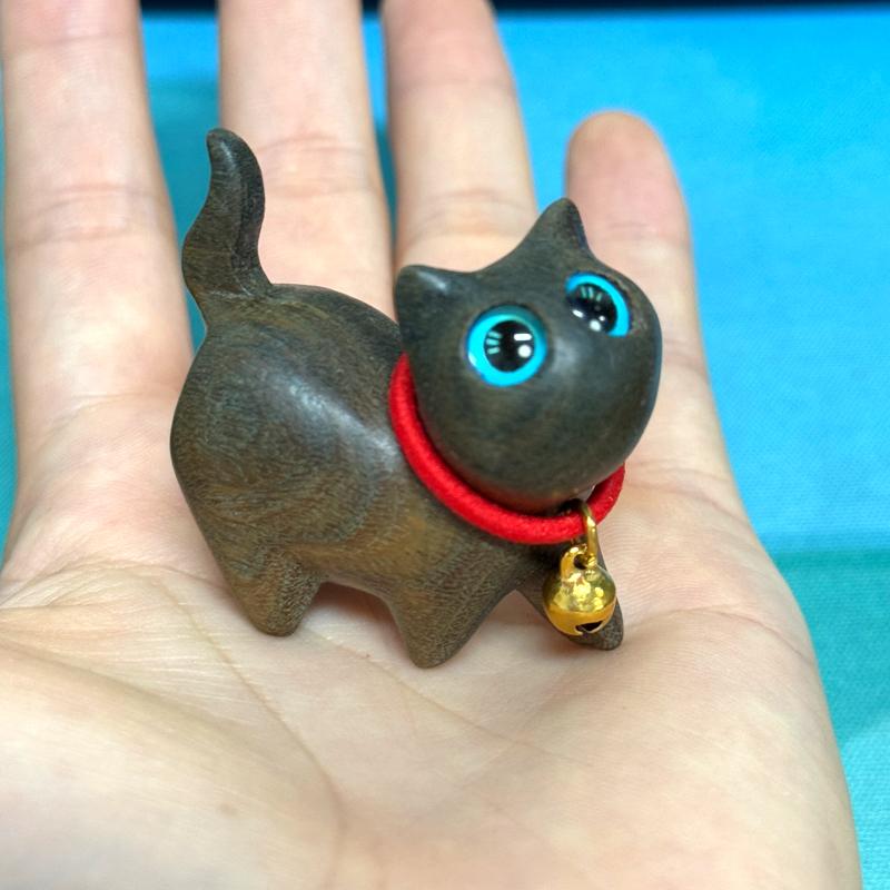 Mini Lovely Wooden Lucky Cat Figurine Desktop Book Nook Ornament Home Decor Kids Event Souvenirs Holiday Gifts New Year's Decor