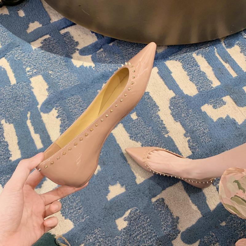 ~ Light mouth pointed leather solid color versatile small rivet buckle flat sole shoes women's summer