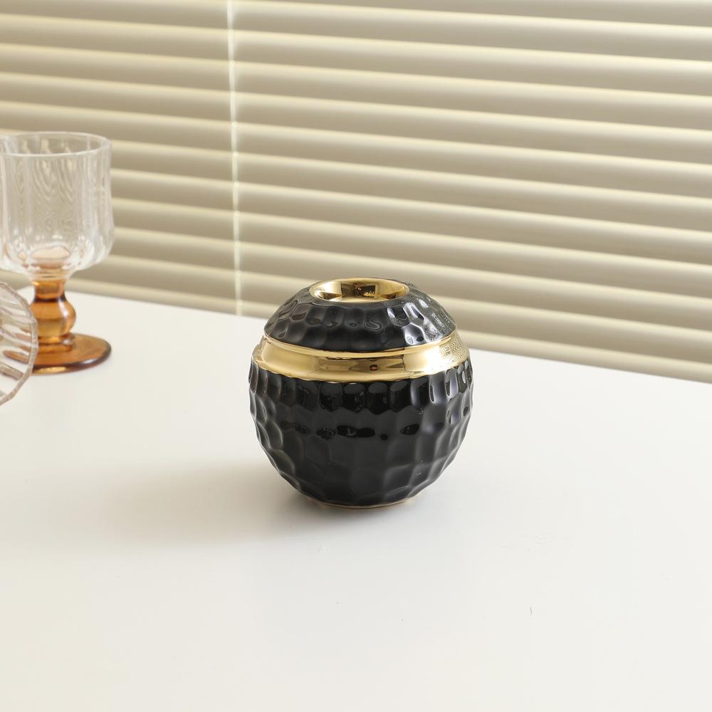 

Creative Home Decor Decoration sculpture Black gold ceramic candle holder Spherical ornament Home dining table decorations